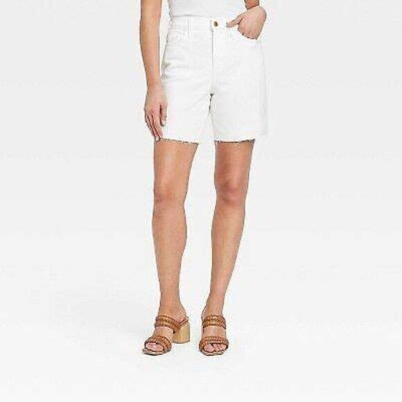 Universal Thread Women's Vintage Bermuda Jean Shorts (Size 14) White - NEW!!! - Picture 1 of 9